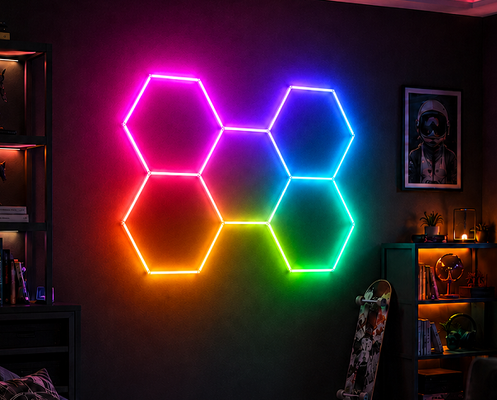 Verbindbaar LED Hexagonal Light RGB Honeycomb modulaire panelen voor garage gym workshop en kantoor plafondverlichting toepassingen
